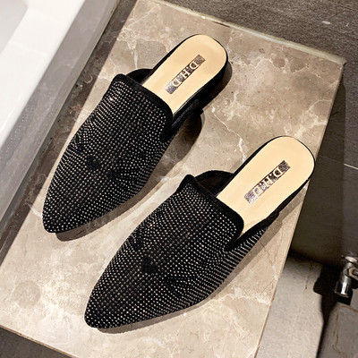 Γυναικείες παντόφλες με διακοσμητικές πέτρες και χαμηλό τακούνι