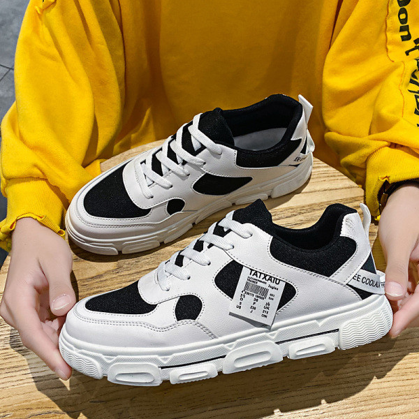 Alkalmi férfi tornacipő lapos talppal és fűzővel