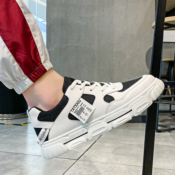 Alkalmi férfi tornacipő lapos talppal és fűzővel