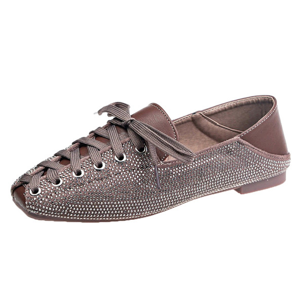 Alkalmi női cipő fűzővel és lapos talppal