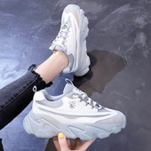 Ανοιξιάτικα γυναικεία παπούτσια  με τραχιά και ψηλά πέλματα