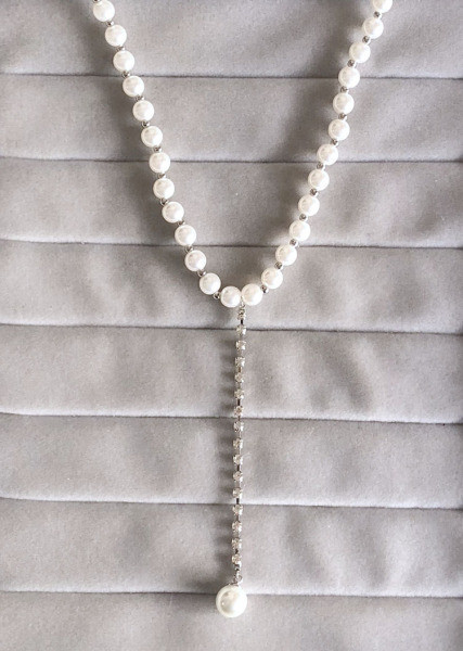 Retro női nyaklánc gyöngyökkel és kövekkel