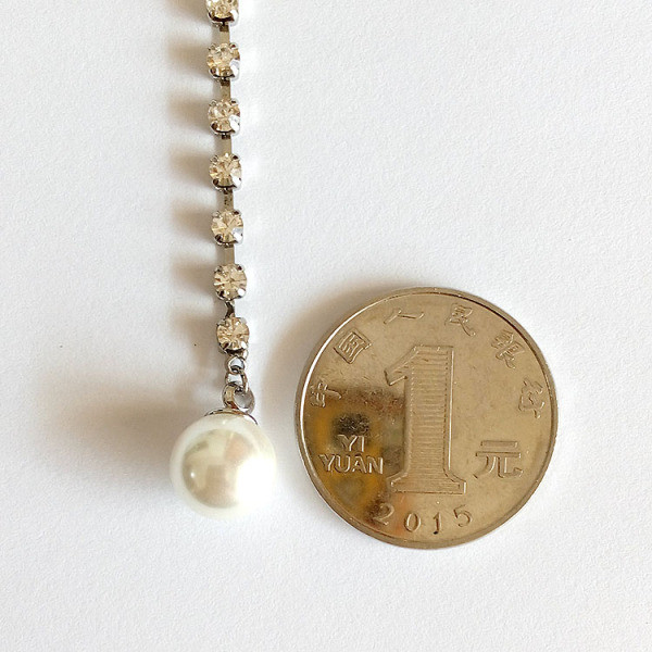 Retro női nyaklánc gyöngyökkel és kövekkel