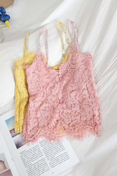 Modernus moteriškas apatinis trikotažas su sagomis ir nėriniais