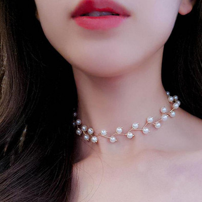 Eleganta sieviešu kaklasaite ar pērlēm