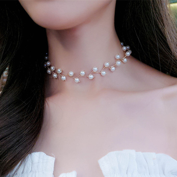 Elegantne pärlitega naiste choker