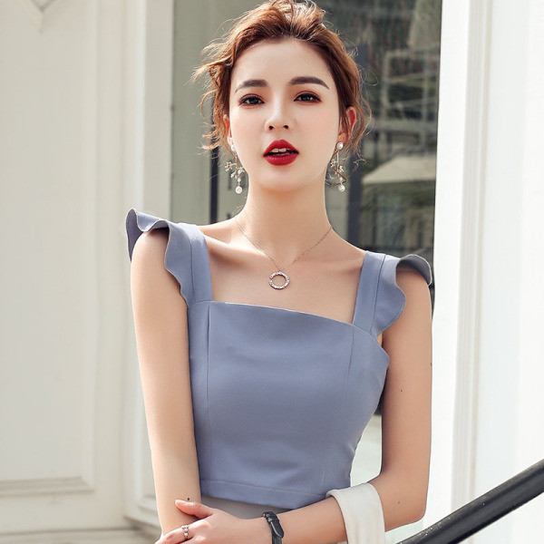 Mūsdienīgs sieviešu tops ar kvadrātveida kakla izgriezumu