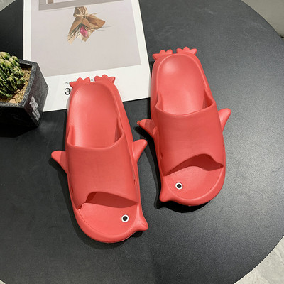 Καθημερινές γυναικείες παντόφλες  καουτσούκ με 3D στοιχείο