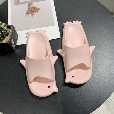 Καθημερινές γυναικείες παντόφλες  καουτσούκ με 3D στοιχείο