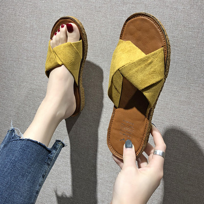 Sieviešu ikdienas čības ar plakanu zoli no eko zamšādas