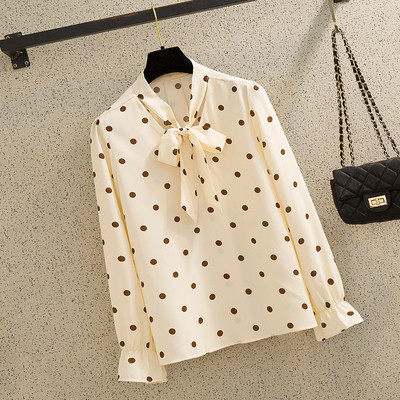 Κομψό γυναικείο πουκάμισο πουά και μακριά μανίκια λωτού