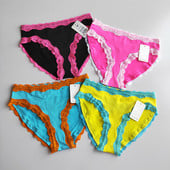 Γυναικεία εσώρουχα  δαντέλας με την επιγραφή Love