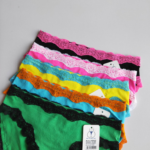 Γυναικεία εσώρουχα  δαντέλας με την επιγραφή Love