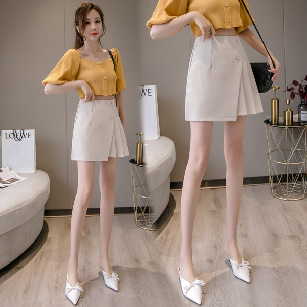 Moderni sieviešu svārki ar pogām un A-līniju