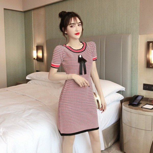 Vékony kötés retro stílusú női ruha