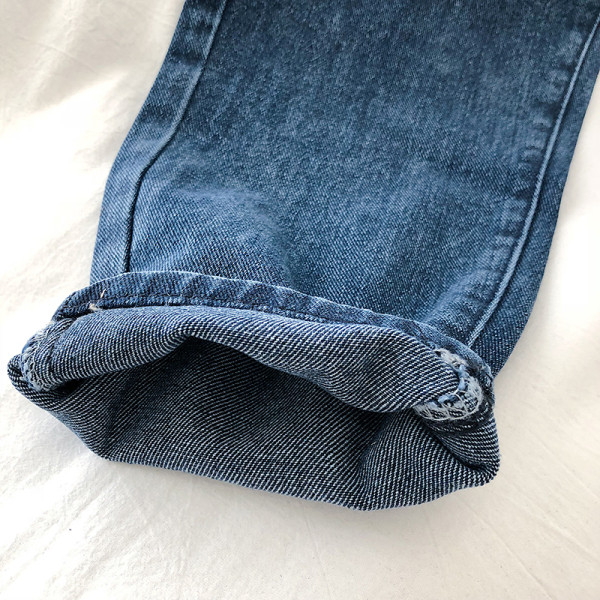 Modern női farmer magas derékkal - egyenes modell