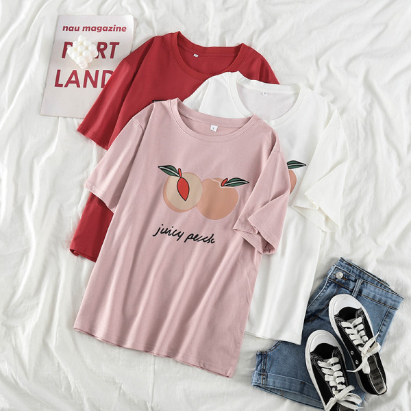 Tavaszi női póló rövid ujjal, ovális nyakkivágással és rátéttel