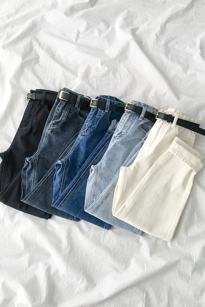 Alkalmi női farmer magas derékkal és övvel