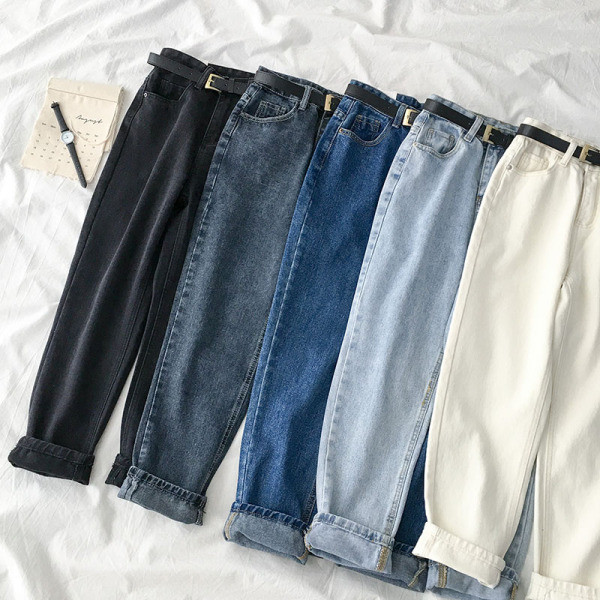 Alkalmi női farmer magas derékkal és övvel