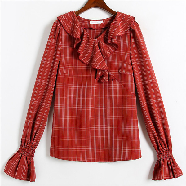 Šiuolaikinė moteriška languota palaidinė ilgomis rankovėmis ir špico iškirpte