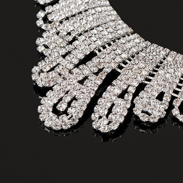 Elegáns női ezüst fülbevaló és nyaklánc szett