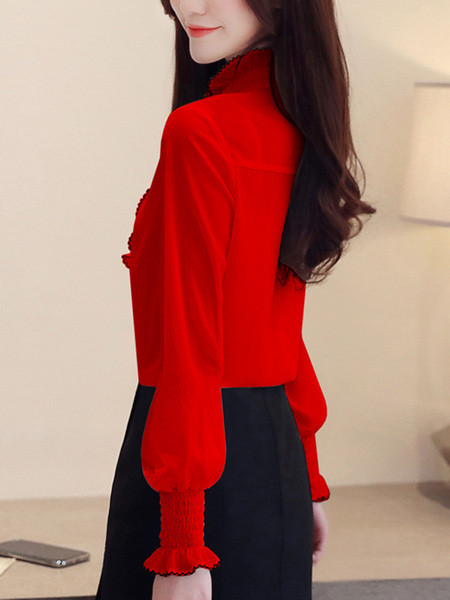 Pašreizējais sieviešu krekla modelis ar pusaugstu apkakli