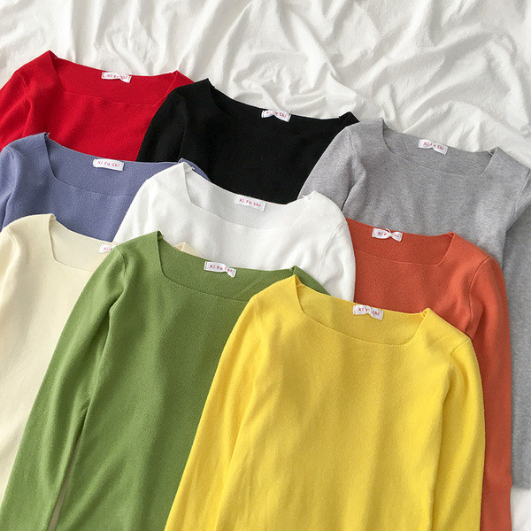 Ikdienas sieviešu blūze ar kvadrātveida kakla izgriezumu un garām piedurknēm