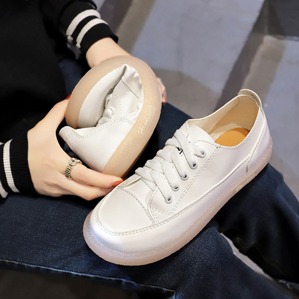 Pavasara sieviešu ikdienas apavi ar plakanu zoli