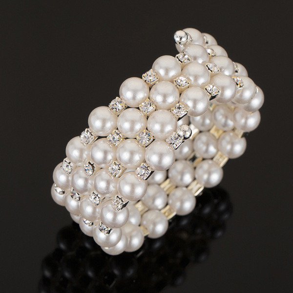 Stilinga moteriška apyrankė su perlais ir akmenimis