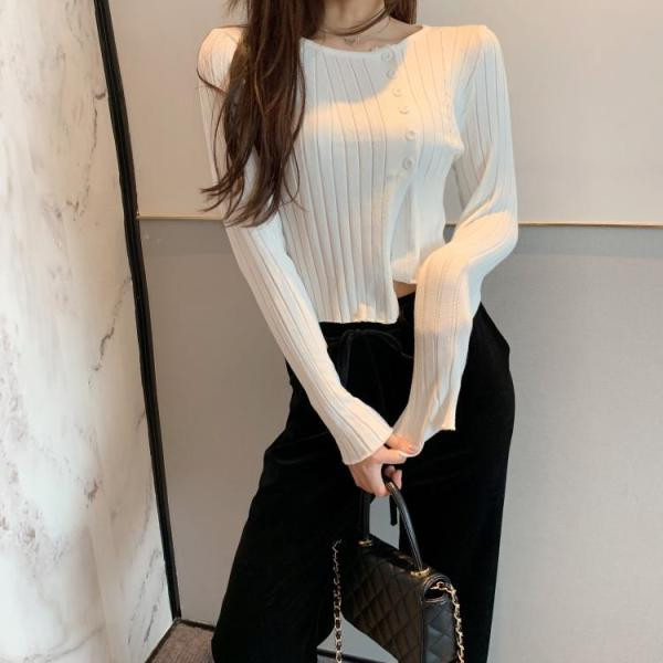 Bluza de dama de primavara cu nasturi si crapata