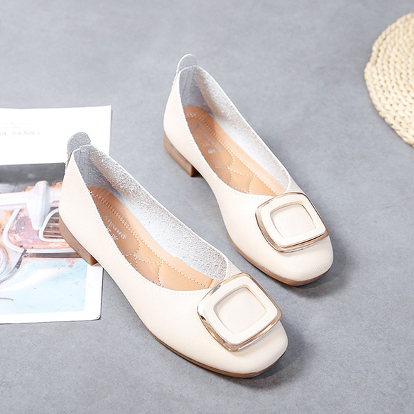 Női alkalmi cipő lapos talppal és csattal