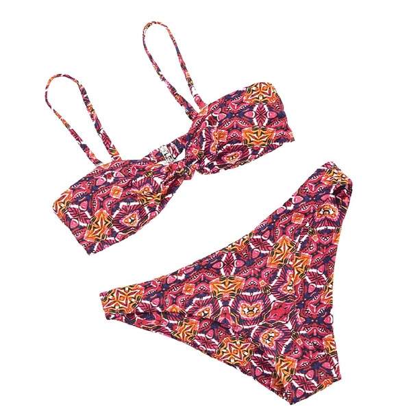 Többszínű, kétrészes fürdőruha tetején pántokkal