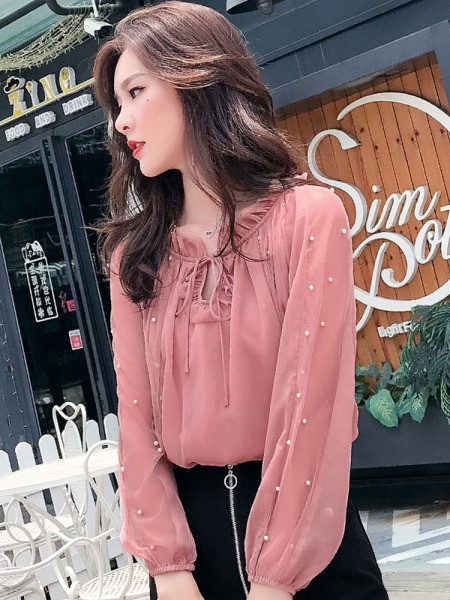 Modern női blúz rózsaszín, nyakkendővel és kerek nyakkivágással