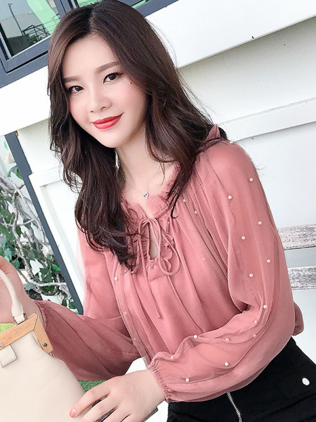 Modern női blúz rózsaszín, nyakkendővel és kerek nyakkivágással