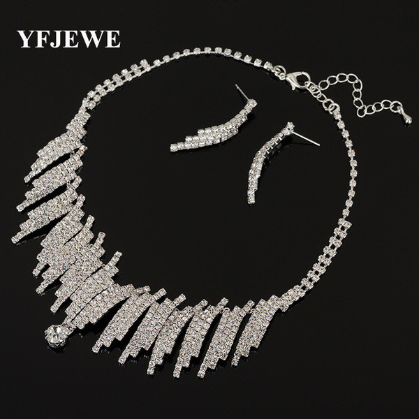 Set elegant pentru femei, care include colier și cercei