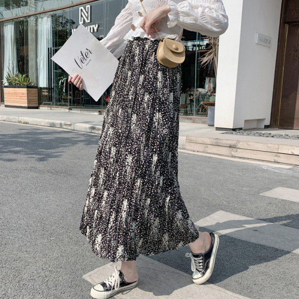 Moteriškas sijonas aukštu juosmeniu - kirpimo modelis