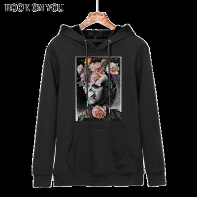 Alkalmi férfi pulóver zsebekkel és kapucnival