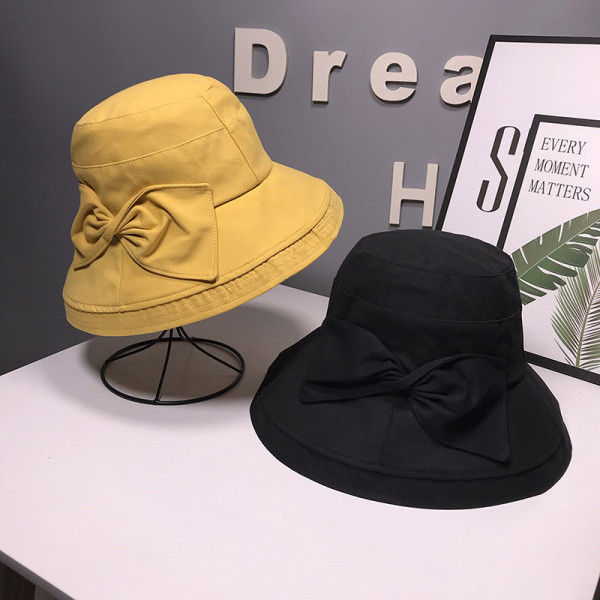 Palarie de dama moderna cu franjuri si panglica