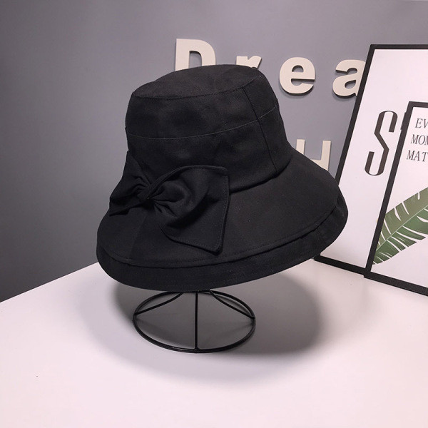 Palarie de dama moderna cu franjuri si panglica