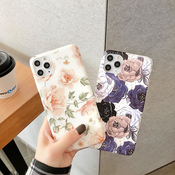 Korpuss iPhone 11 Pro Max ar ziediem - divi modeļi