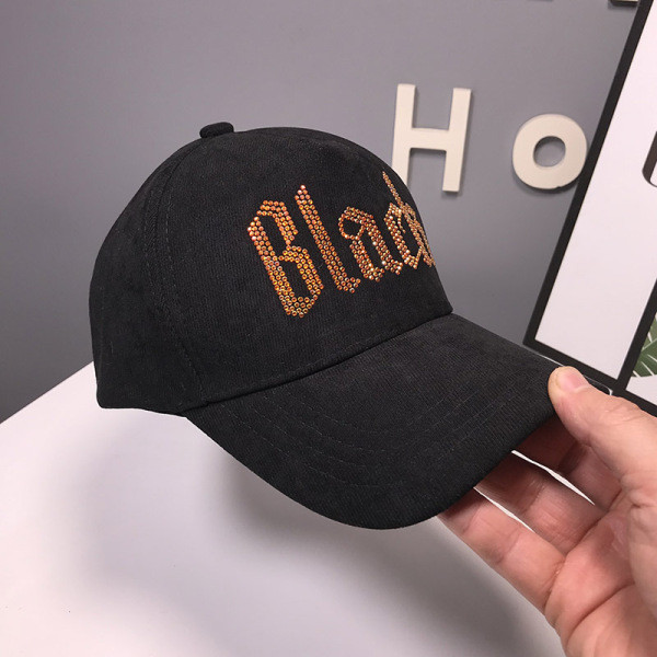 Ikdienas sieviešu melnā cepure ar vizieri un uzrakstu divos modeļos