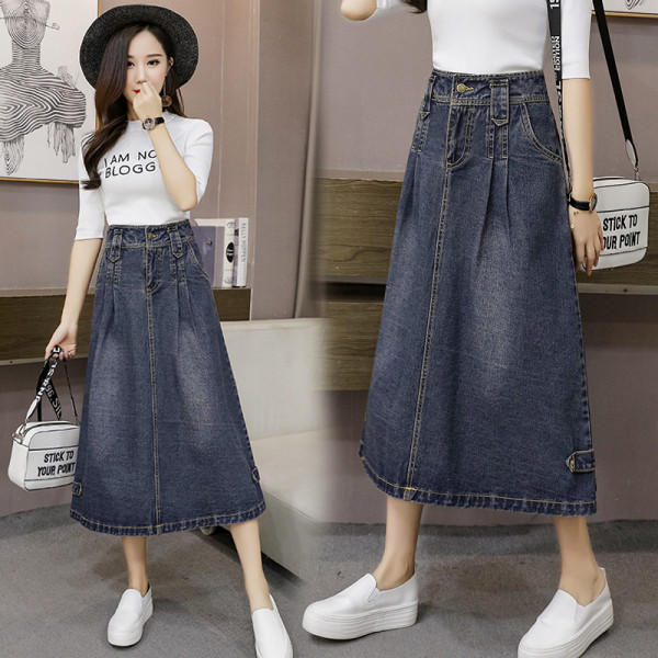 Modernus moteriškas ilgas džinsinis sijonas aukštu juosmeniu ir sagomis