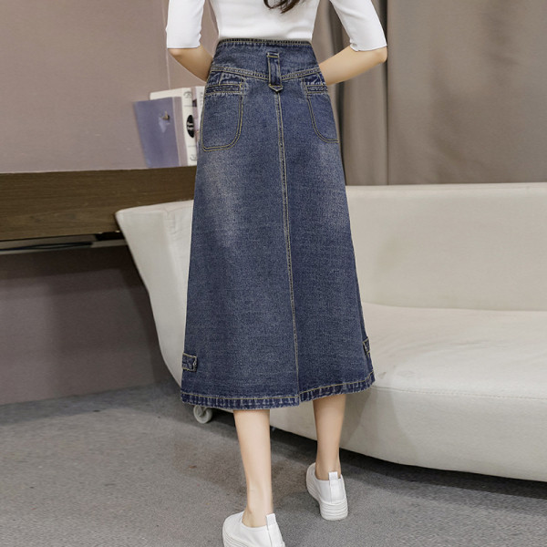 Modernus moteriškas ilgas džinsinis sijonas aukštu juosmeniu ir sagomis