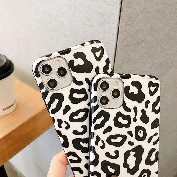 Husă pentru iPhone 11 Pro Max cu model leopard în alb-negru