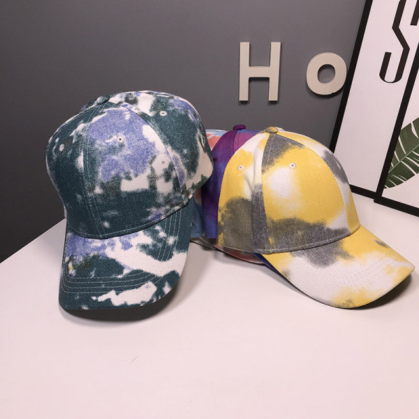 Pavasara sieviešu cepure ar vizieri zaigojošās krāsās