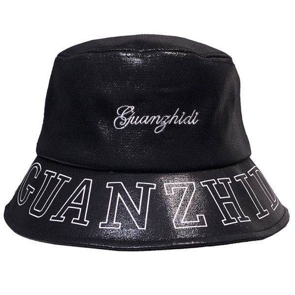 Pălărie de damă de ultimă generație cu efect strălucitor și inscripții