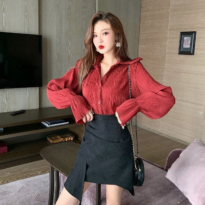 Női szett magas derékú aszimmetrikus szoknyával és inggel