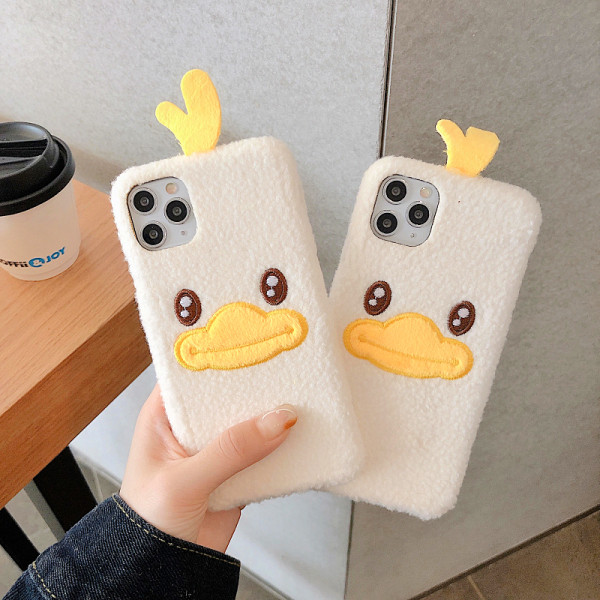 Плюшен калъф с 3D елемент в бял цвят за iPhone 11 Pro Max