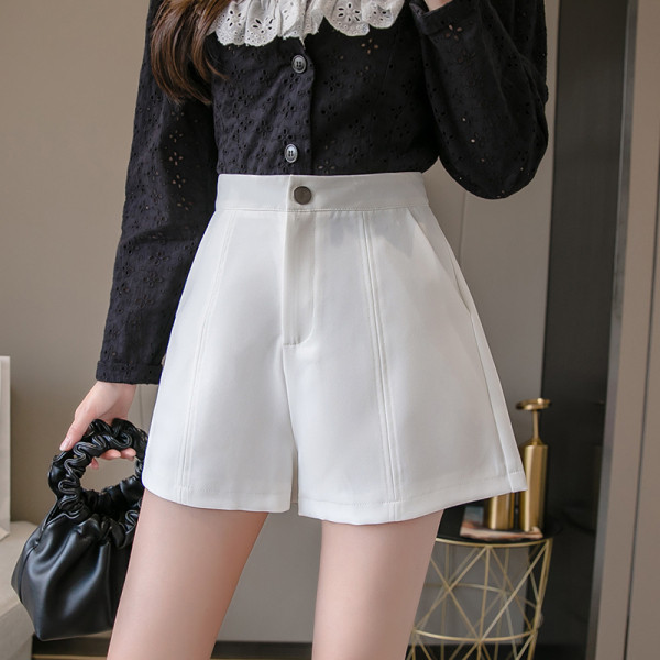 Novi model ženskih kratkih hlača za proljeće i ljeto