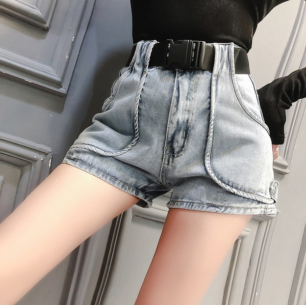 Naujas vasarinių džinsų modelis aukštu juosmeniu ir diržu